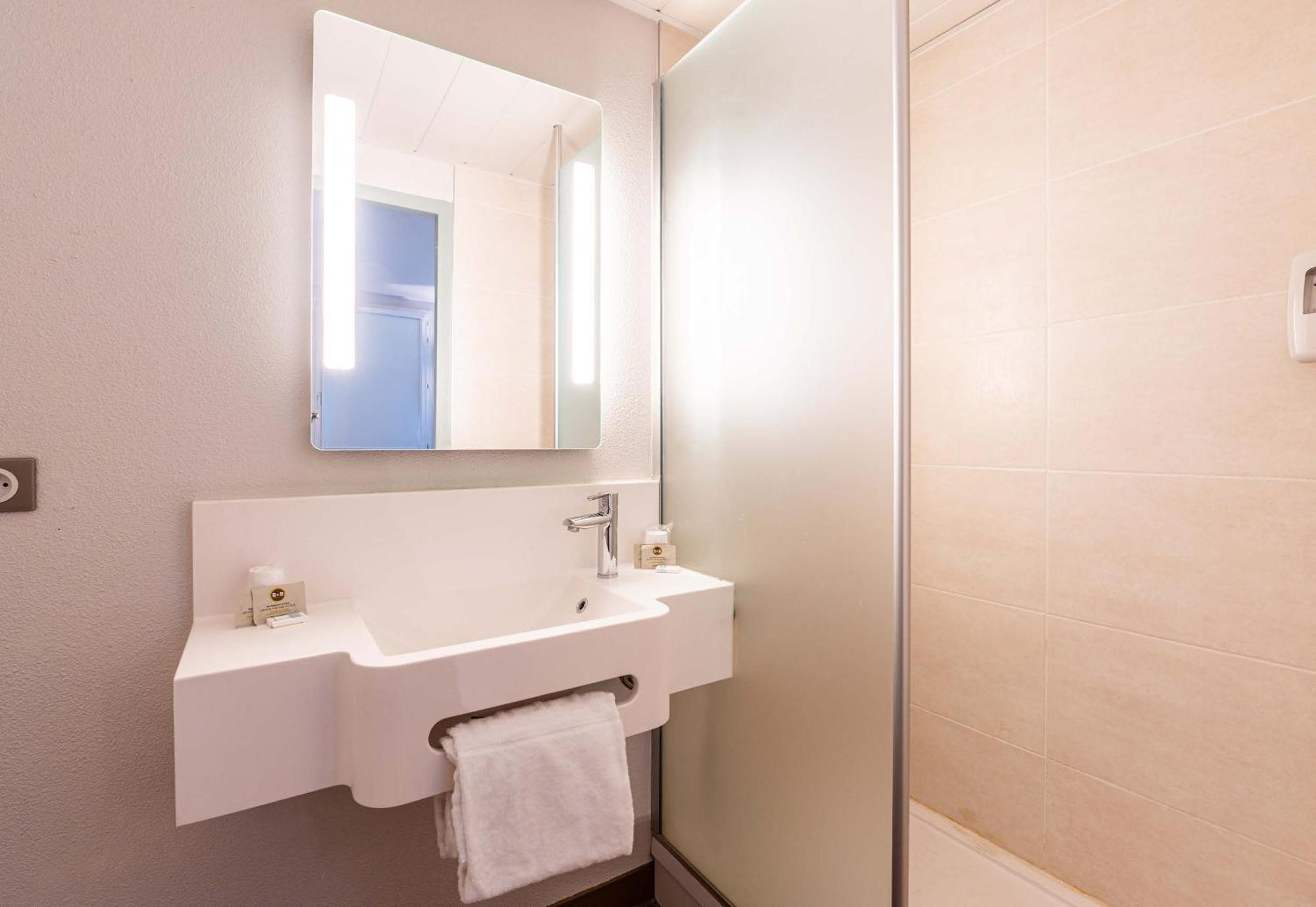 B&B Hotel Saint Jean De Maurienne Sainte-Marie-de-Cuines المظهر الخارجي الصورة